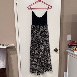 Raviya Black Textured Top